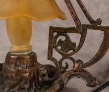 ARTS AND CRAFTS BOUDOIR LAMP