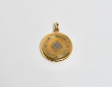 18K GOLD LOCKET