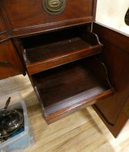 GEORGIAN MAHOGANY SIDEBOARD