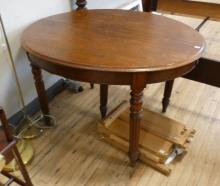 GEORGIAN MAHOGANY TABLE