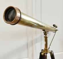 COLLECTOR'S 19TH CENTURY TELESCOPE