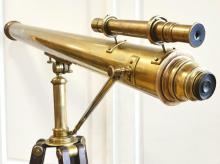 COLLECTOR'S 19TH CENTURY TELESCOPE